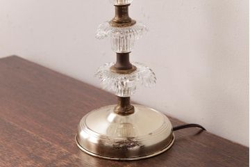 アメリカビンテージ　LEVITON　シャビーシックなスタンドライト(テーブルランプ)