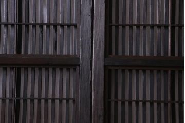 昭和初期　裏障子付き　和モダンの空間づくりに活躍する格子戸2枚セット(ガラス帯戸、障子戸、引戸)
