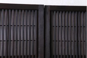 昭和初期　裏障子付き　和モダンの空間づくりに活躍する格子戸2枚セット(ガラス帯戸、障子戸、引戸)