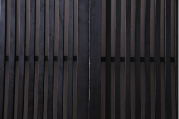 和製アンティーク　上手物　燻された質感が味わい深い格子戸2枚セット(引き戸、建具)