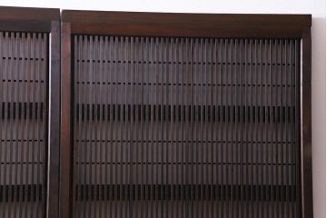 和製アンティーク　腰板ケヤキ材　障子枠付き　和モダンな空間づくりにおすすめな格子戸2枚セット(建具、引き戸)