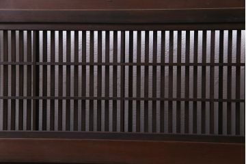 和製アンティーク　腰板ケヤキ材　障子枠付き　和モダンな空間づくりにおすすめな格子戸2枚セット(建具、引き戸)