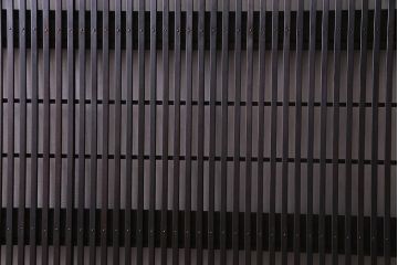 和製アンティーク　腰板ケヤキ材　障子枠付き　和モダンな空間づくりにおすすめな格子戸(建具、引き戸)