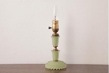 アメリカビンテージ　LEVITON　ロマンチックな雰囲気漂うスタンドライト(テーブルランプ)