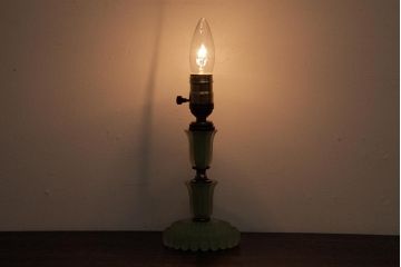 アメリカビンテージ　LEVITON　ロマンチックな雰囲気漂うスタンドライト(テーブルランプ)