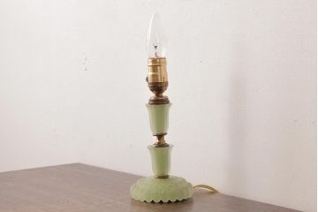 アメリカビンテージ　LEVITON　ロマンチックな雰囲気漂うスタンドライト(テーブルランプ)