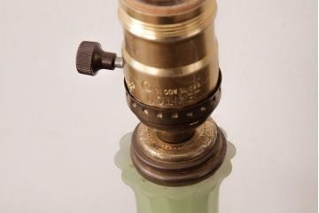 アメリカビンテージ　LEVITON　ロマンチックな雰囲気漂うスタンドライト(テーブルランプ)