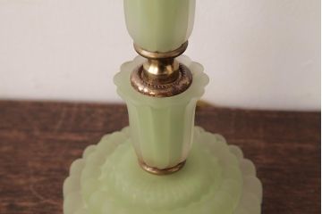 アメリカビンテージ　LEVITON　ロマンチックな雰囲気漂うスタンドライト(テーブルランプ)