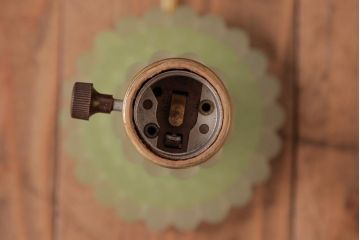 アメリカビンテージ　LEVITON　ロマンチックな雰囲気漂うスタンドライト(テーブルランプ)