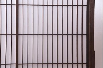 ビンテージ　高級杉材　障子戸付き　和の風情あふれるインテリアにおすすめな衝立(パーテーション、間仕切り)