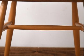 ヴィンテージ家具　イギリスビンテージ　ERCOL(アーコール)　木の温もり溢れるクエーカーチェア(椅子)