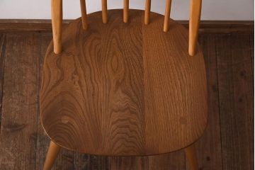 ヴィンテージ家具　イギリスビンテージ　ERCOL(アーコール)　優しい色味のクエーカーチェア(椅子)(1)