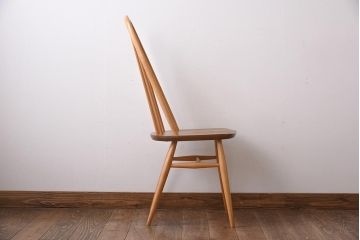 ヴィンテージ家具　イギリスビンテージ　ERCOL(アーコール)　優しい色味のクエーカーチェア(椅子)(1)