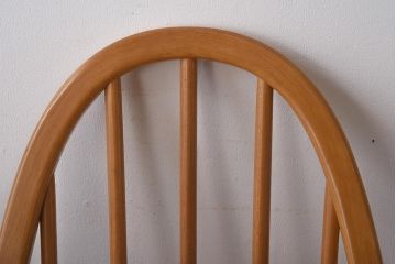 ヴィンテージ家具　イギリスビンテージ　ERCOL(アーコール)　優しい色味のクエーカーチェア(椅子)(1)