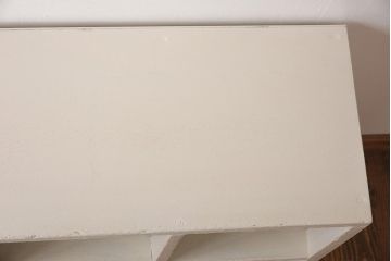 ペイント家具　学校の下駄箱をリメイクした鉄脚マス目棚(オープンラック、飾り棚)