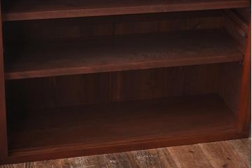 レトロ家具　和製アンティーク　当店オリジナル紋様ガラス　レトロな雰囲気がお洒落なガラス戸棚(収納棚、食器棚)