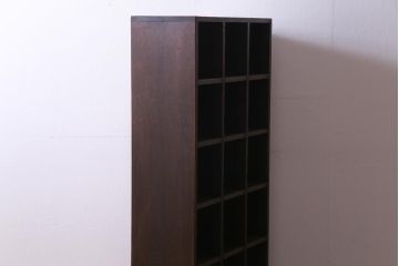 レトロ家具　昭和レトロ　5×3マス　脚付リメイク　正方形のマス目がすっきりとした印象の収納棚(マス目棚、飾り棚、オープンラック)
