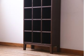 レトロ家具　昭和レトロ　5×3マス　脚付リメイク　正方形のマス目がすっきりとした印象の収納棚(マス目棚、飾り棚、オープンラック)