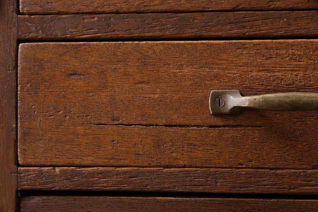 レトロ家具　昭和レトロ　ネームプレート付き　薄型の引き出しが40杯付いたチェスト(書類ケース、ドロワー)