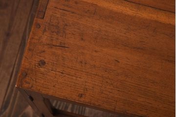 レトロ家具　昭和初期　整理整頓におすすめなレトロな雰囲気漂う収納棚(書類棚、キャビネット)