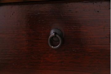 アンティーク家具　和製アンティーク　リメイク　前面栗材　細かな装飾の金具が目を引く米沢箪笥ローボード(ローチェスト、引き出し、和タンス)