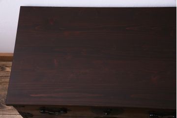アンティーク家具　和製アンティーク　リメイク　前面栗材　細かな装飾の金具が目を引く米沢箪笥ローボード(ローチェスト、引き出し、和タンス)