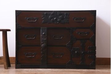 アンティーク家具　明治期　三尺　前面ケヤキ材　渋さと上品さが織り交じる小振りな整理箪笥(時代箪笥)