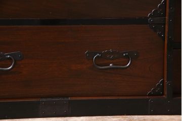 アンティーク家具　明治期　三尺　前面ケヤキ材　渋さと上品さが織り交じる小振りな整理箪笥(時代箪笥)