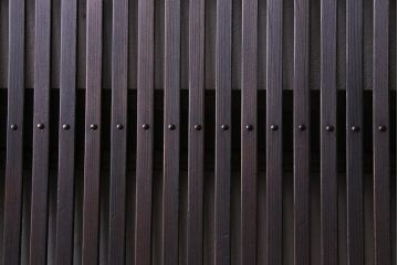 昭和初期　裏障子枠付き　腰板ケヤキ材　幅狭!粋な雰囲気のガラス格子戸(ガラス帯戸、引き戸、建具)4枚セット