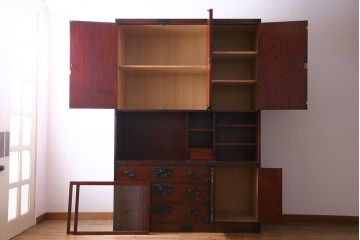 中古　岩谷堂箪笥　特注品　収納力と存在感抜群!大迫力の収納棚(キャビネット、戸棚、茶棚、飾り棚、店舗什器、上下バラ売り可能)(定価約140万円)(R-032938)