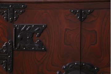 中古　岩谷堂箪笥　特注品　収納力と存在感抜群!大迫力の収納棚(キャビネット、戸棚、茶棚、飾り棚、店舗什器、上下バラ売り可能)(定価約140万円)(R-032938)