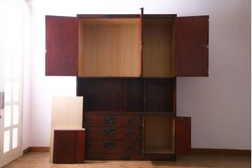 中古　岩谷堂箪笥　特注品　収納力と存在感抜群!大迫力の収納棚(キャビネット、戸棚、茶棚、飾り棚、店舗什器、上下バラ売り可能)(定価約140万円)(R-032938)