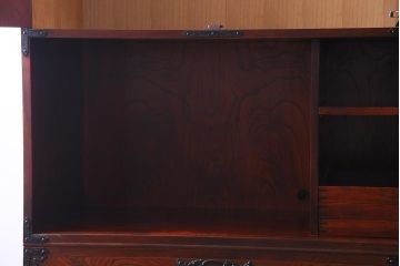 中古　岩谷堂箪笥　特注品　収納力と存在感抜群!大迫力の収納棚(キャビネット、戸棚、茶棚、飾り棚、店舗什器、上下バラ売り可能)(定価約140万円)(R-032938)