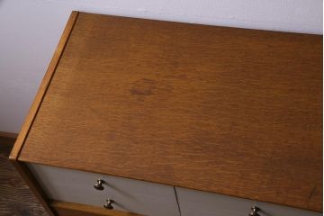 ヴィンテージ家具　リペイント　北欧ビンテージ　G-PLAN(ジープラン)　サニーオーク&チャイニーズホワイト　レトロモダンなダブルチェスト(サイドボード)