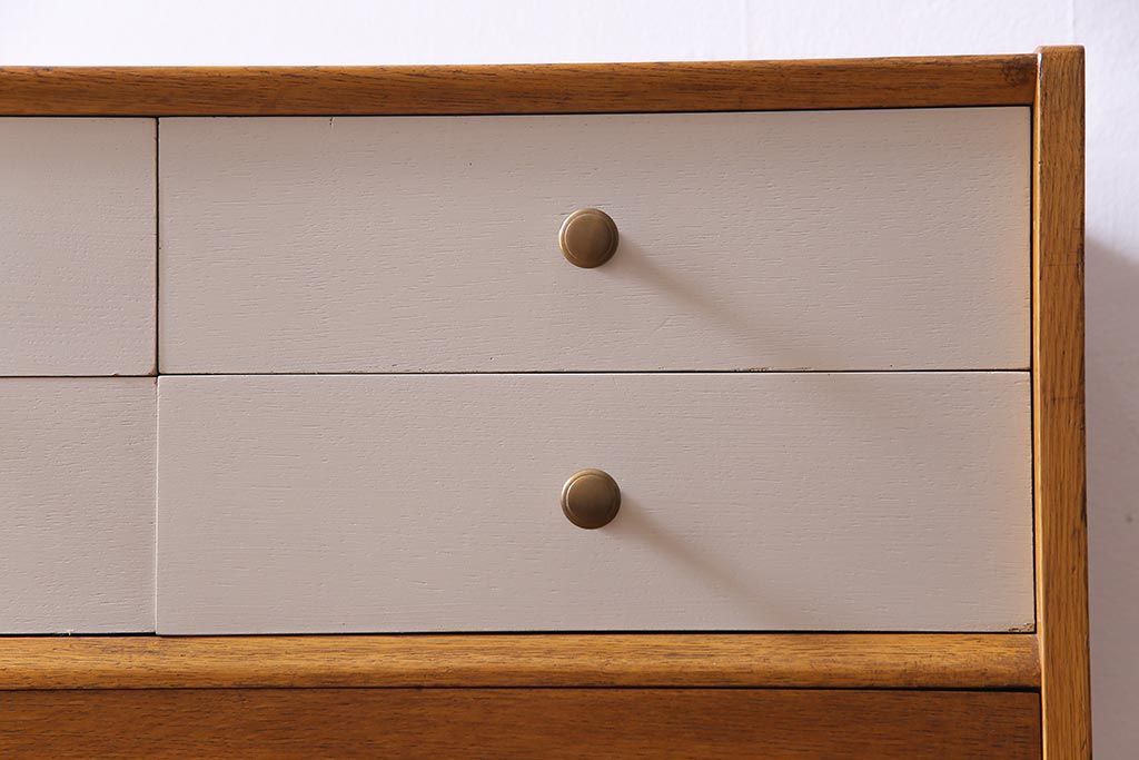 ヴィンテージ家具　リペイント　北欧ビンテージ　G-PLAN(ジープラン)　サニーオーク&チャイニーズホワイト　レトロモダンなダブルチェスト(サイドボード)