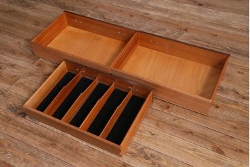 ヴィンテージ家具　北欧ビンテージ　G-PLAN　BBシリーズ　シックモダンなサイドボード(リビングボード)