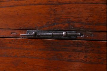 アンティーク家具　明治期　総桐材　燻されたような色合いが重厚感を引き立てる観音重ね箪笥(引き出し、衣装箪笥、桐箪笥、桐たんす)