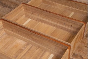 アンティーク家具　明治期　総桐材　燻されたような色合いが重厚感を引き立てる観音重ね箪笥(引き出し、衣装箪笥、桐箪笥、桐たんす)