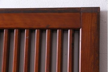 和製アンティーク　ケヤキ・ヒノキ　漆塗りが上品な印象与えるガラス入り格子蔵戸(建具、引き戸、玄関戸)