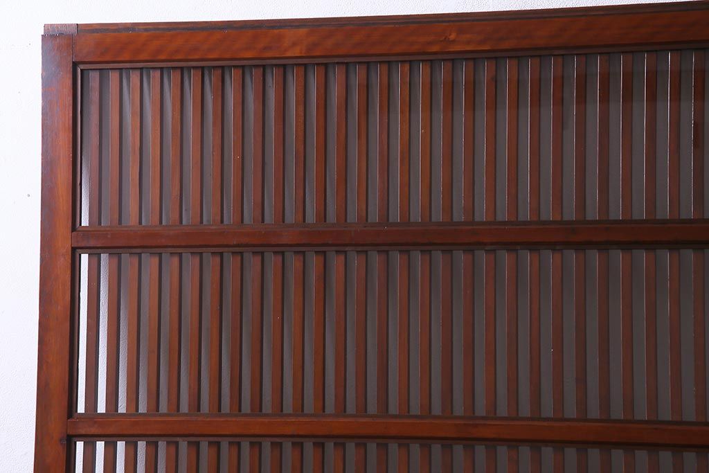 和製アンティーク　ケヤキ・ヒノキ　漆塗りが上品な印象与えるガラス入り格子蔵戸(建具、引き戸、玄関戸)