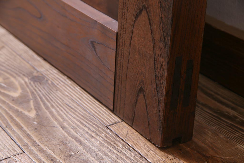 和製アンティーク　明治大正期　総ケヤキ材で作られた和モダンな印象のガラス入り蔵戸(建具、引き戸、玄関戸)