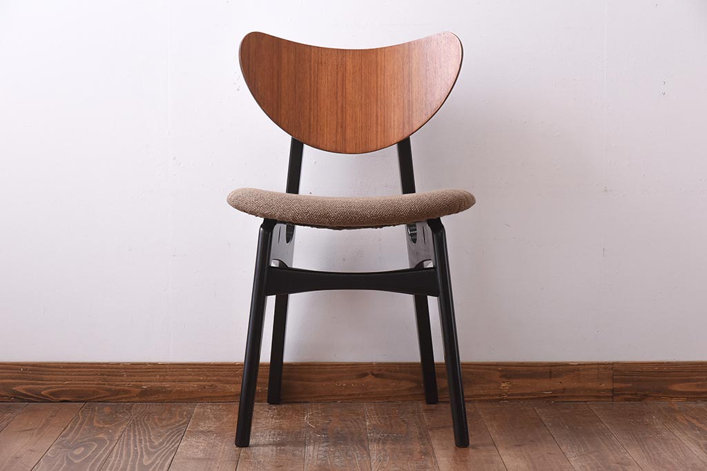 ヴィンテージ家具　北欧ビンテージ　G-PLAN(ジープラン)　ミッドセンチュリーな雰囲気が格好いいバタフライチェア(ダイニングチェア)