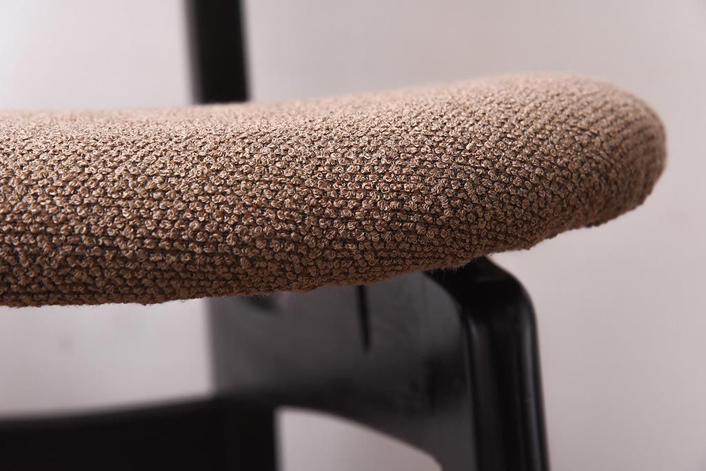 ヴィンテージ家具　北欧ビンテージ　G-PLAN(ジープラン)　ミッドセンチュリーな雰囲気が格好いいバタフライチェア(ダイニングチェア)