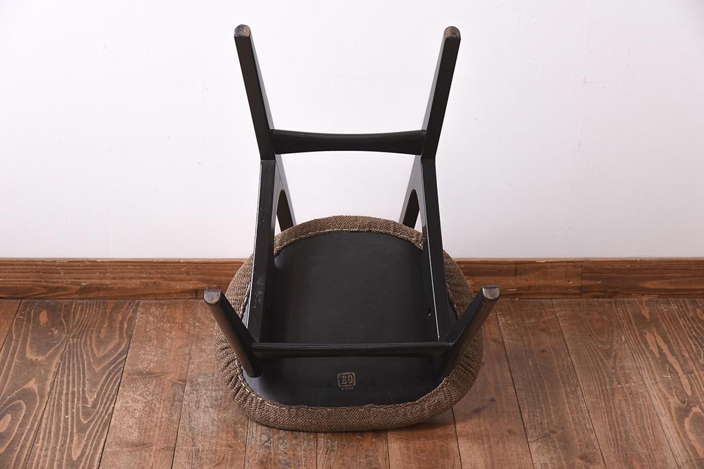 ヴィンテージ家具　北欧ビンテージ　G-PLAN(ジープラン)　ミッドセンチュリーな雰囲気が格好いいバタフライチェア(ダイニングチェア)