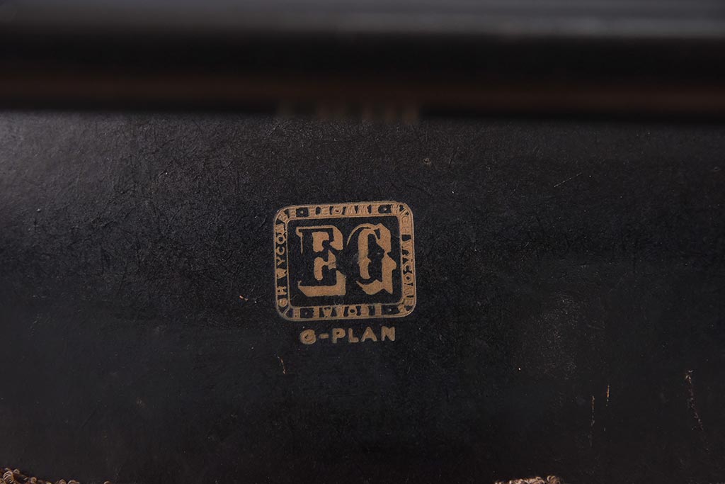 ヴィンテージ家具　北欧ビンテージ　G-PLAN(ジープラン)　ミッドセンチュリーな雰囲気が格好いいバタフライチェア(ダイニングチェア)