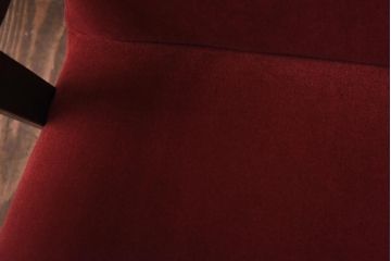 アンティーク家具　和製アンティーク　ナラ材　落ち着いた赤い座面が存在感を放つ一人掛けソファ(アームチェア)(1)