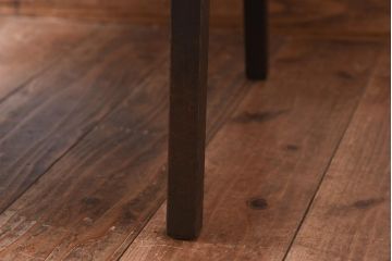 アンティーク家具　和製アンティーク　ナラ材　落ち着いた赤い座面が存在感を放つ一人掛けソファ(アームチェア)(1)