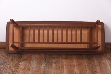 ヴィンテージ家具　北欧ビンテージ　チーク材　オリエンタルな雰囲気漂うタイルトップのコーヒーテーブル(センターテーブル)