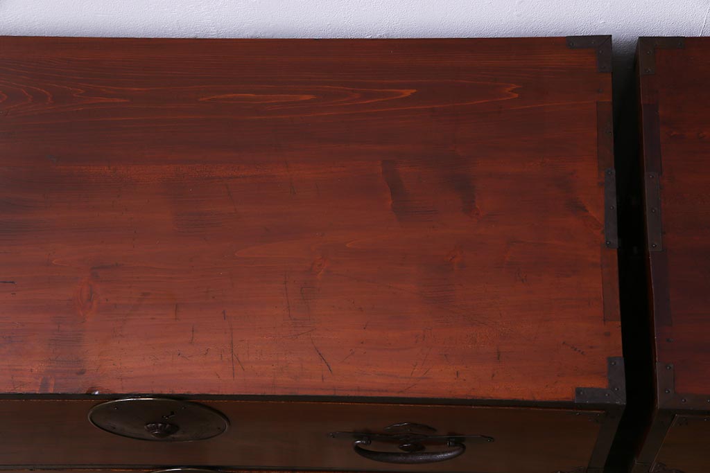 アンティーク家具　和製アンティーク　前面ケヤキ材　上品な和の雰囲気漂う会津箪笥(重ね箪笥、衣装箪笥)