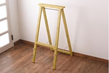 アンティーク雑貨　ペイント家具　シャビーな風合いがおしゃれなイーゼル(画架)